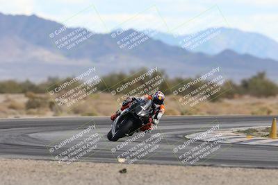 media/Nov-16-2025-Race Pace (Sun) [[8c5fa54630]]/Non Verified Riders (1st 20 Minutes)/5-Turn 15 (110pm)/